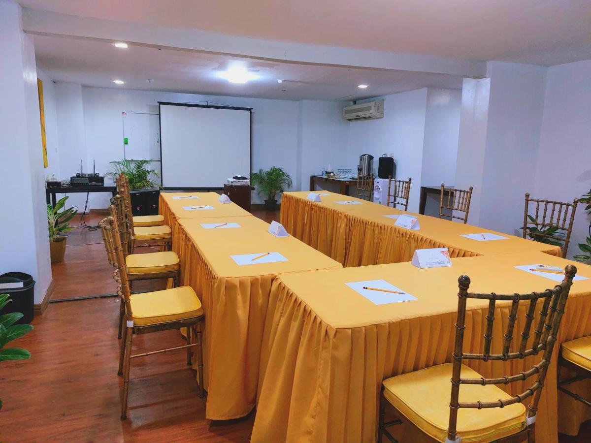 Tagaytay Hotel Sixb Tagaytay City Bagian luar foto