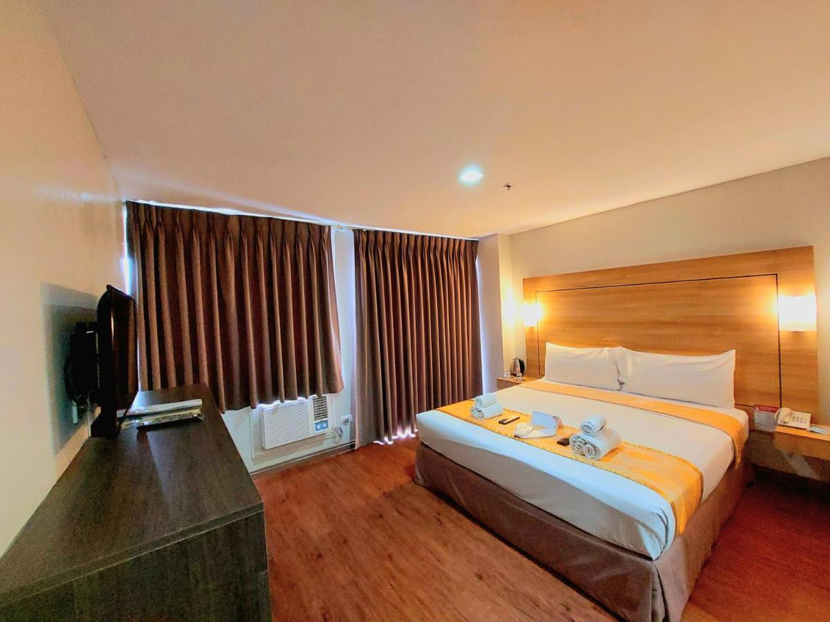 Tagaytay Hotel Sixb Tagaytay City Bagian luar foto