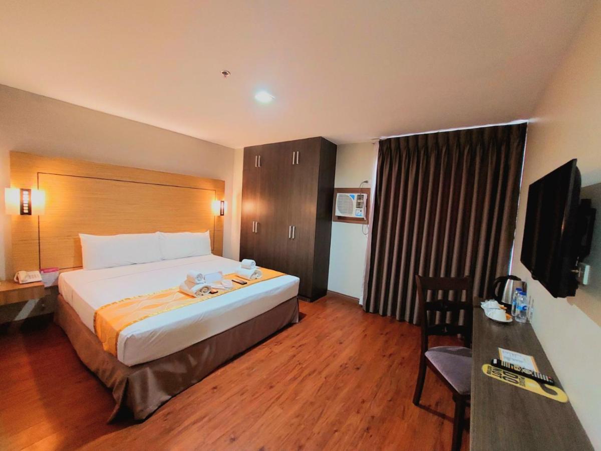 Tagaytay Hotel Sixb Tagaytay City Bagian luar foto