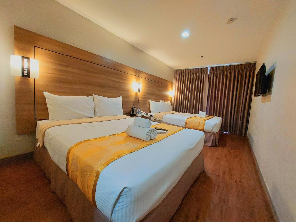 Tagaytay Hotel Sixb Tagaytay City Bagian luar foto