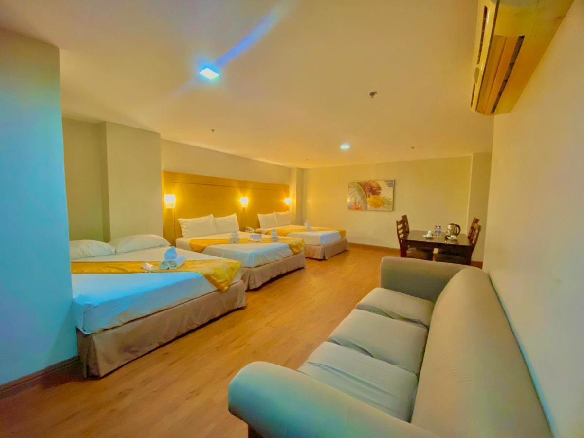 Tagaytay Hotel Sixb Tagaytay City Bagian luar foto