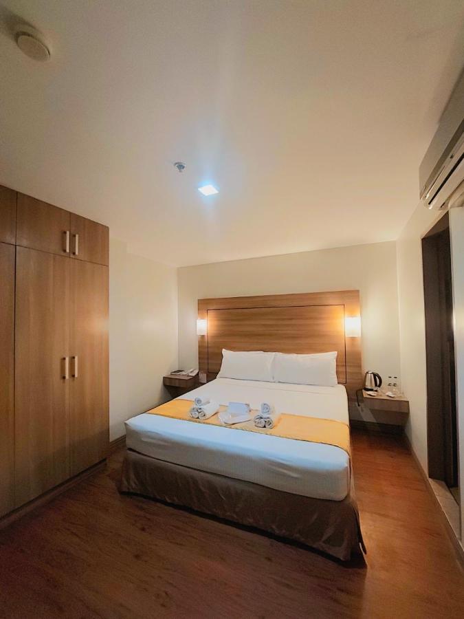 Tagaytay Hotel Sixb Tagaytay City Bagian luar foto