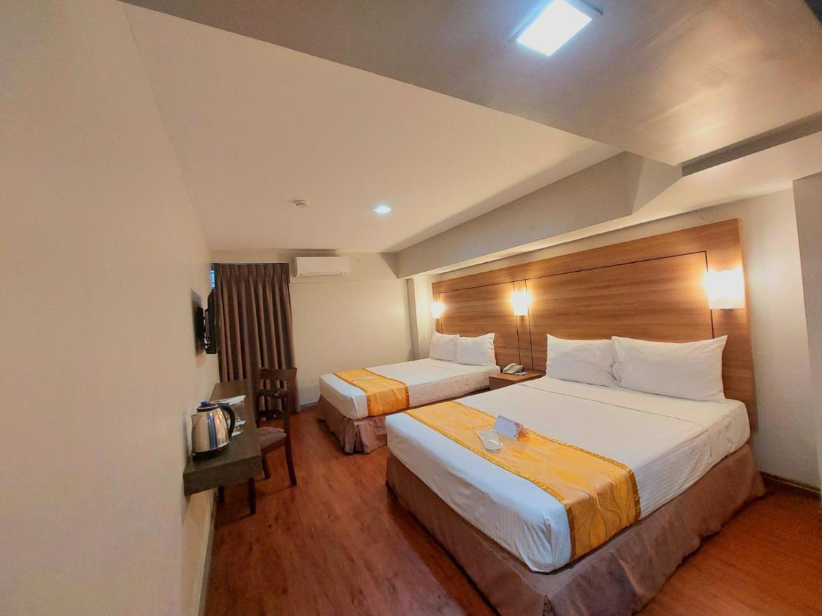 Tagaytay Hotel Sixb Tagaytay City Bagian luar foto